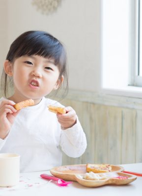 Berikan Pemahaman kepada Anak yang Susah makan